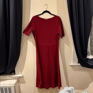 Elegant Wine Red A-Line Midi Dress with Short Sleeves
